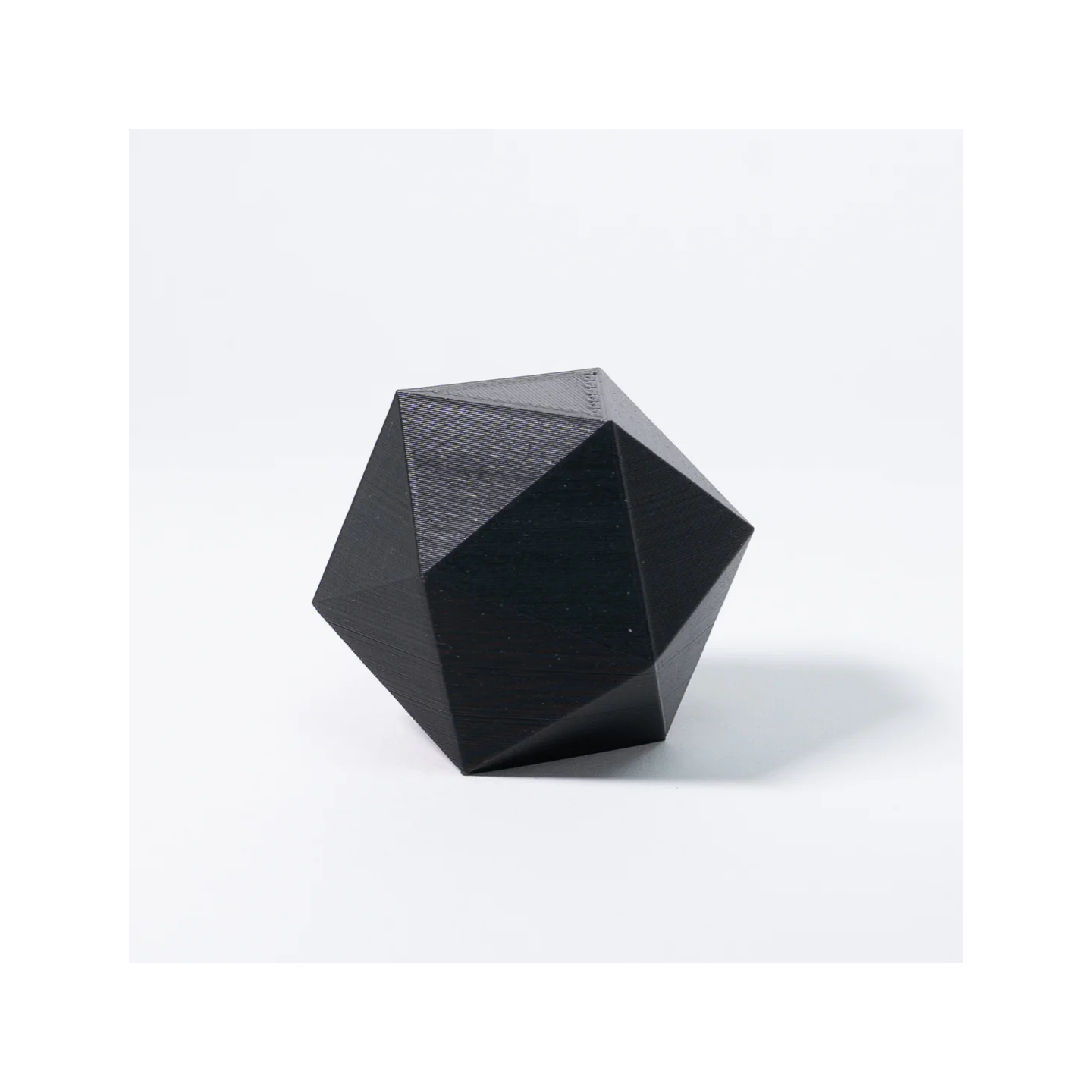 R-PLA Recycled random is produced from plastic waste. According to its technical parameters, it is very close to standard PLA,