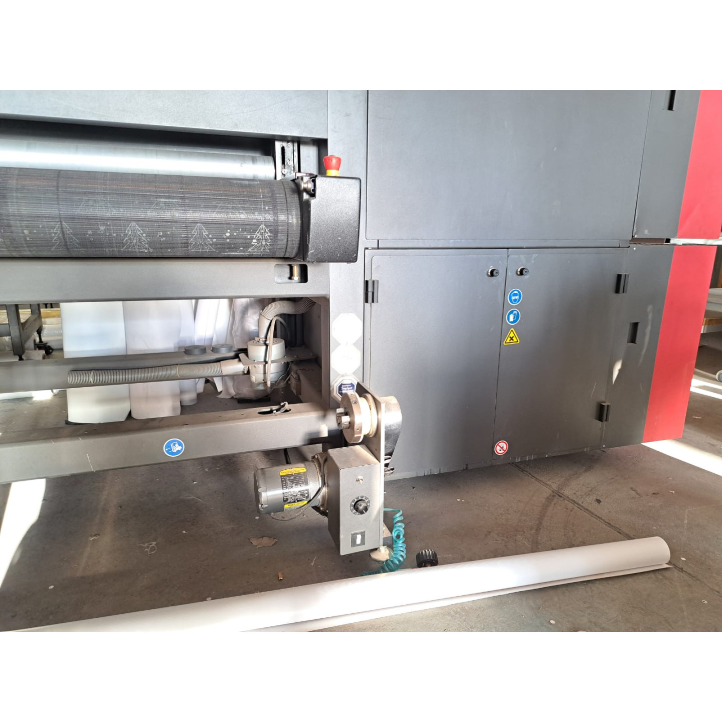 Used - EFI VUTEK QS2 Pro production-level UV printer with server EFI Fiery XF RIP