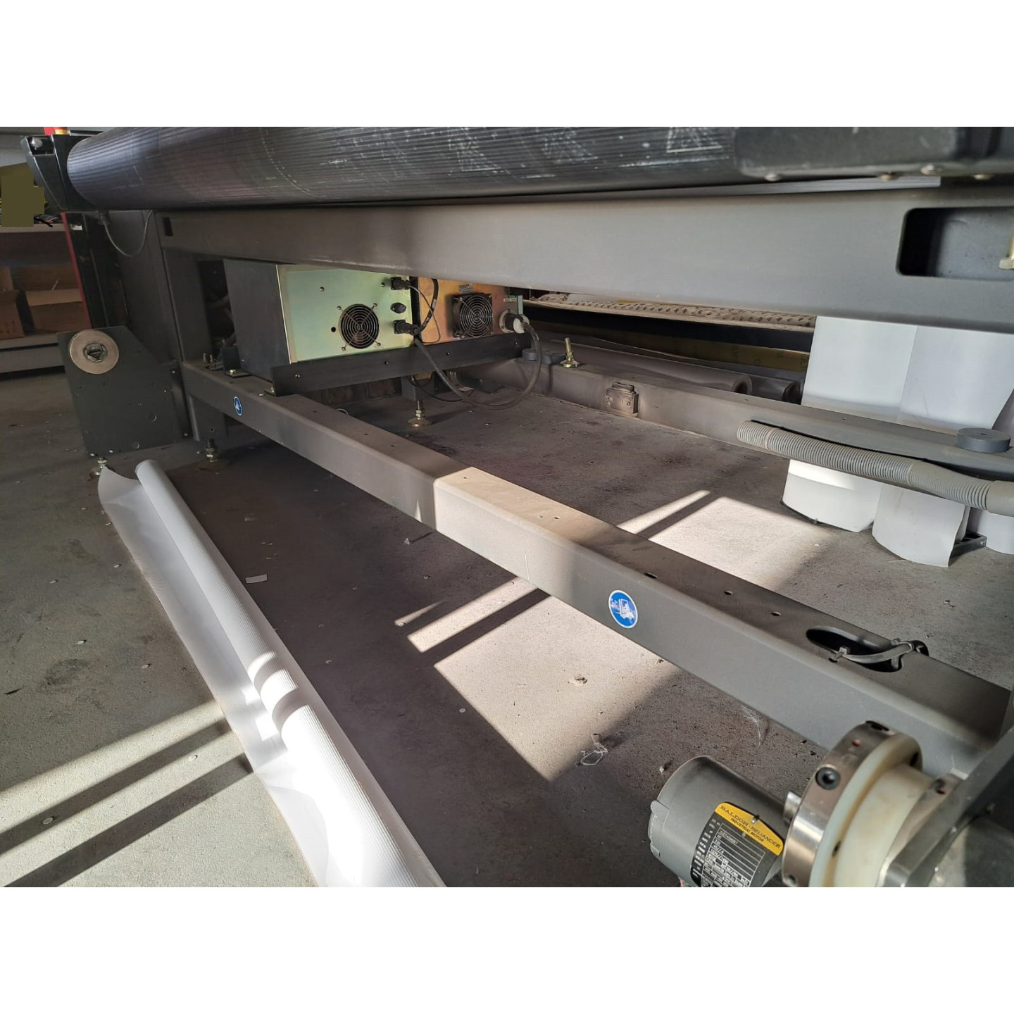 Used - EFI VUTEK QS2 Pro production-level UV printer with server EFI Fiery XF RIP