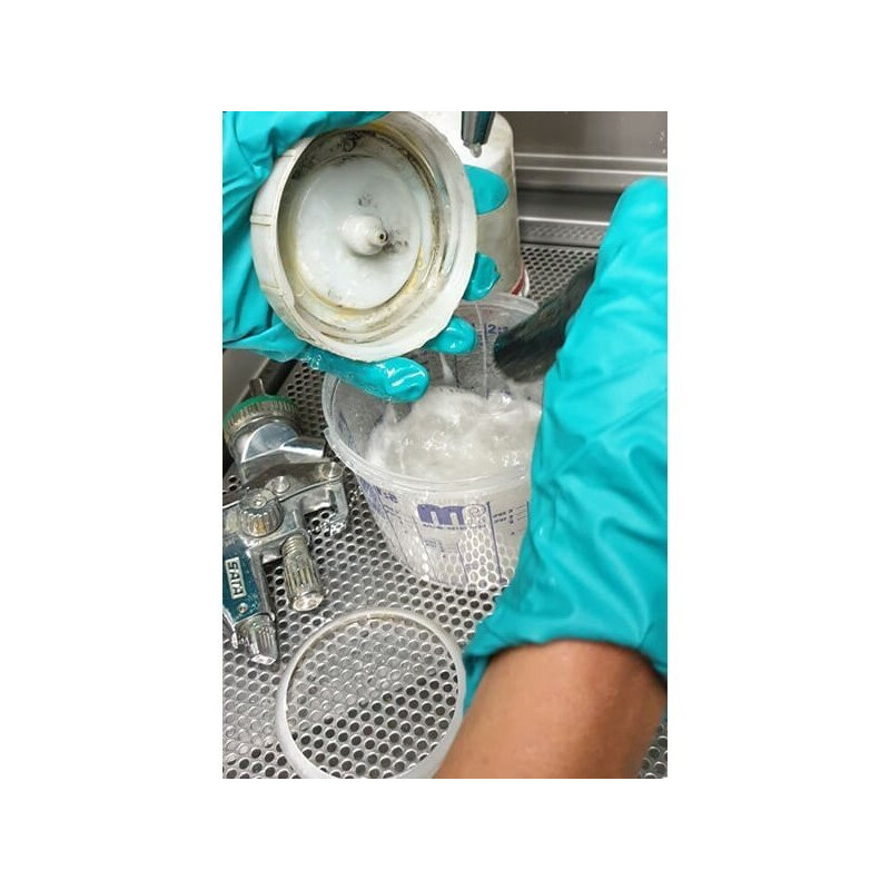 BIO- CIRCLE PROLAQ L 500 krāsu šķīdinātājs noņem vienas un divu komponentu akrila un epoksīda lakas, melamīna un alkīda krāsas.